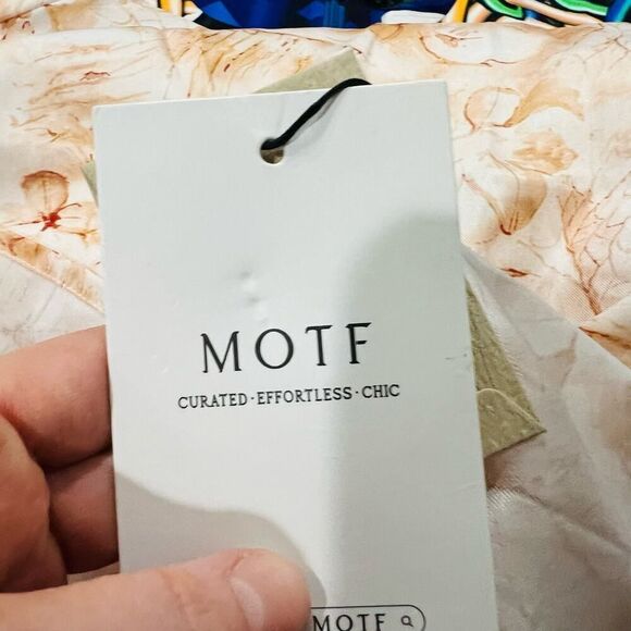 Shein MOTF Premium Gathered Mock Neck Blush Floral Blouse Top size small - Picture 14 of 16